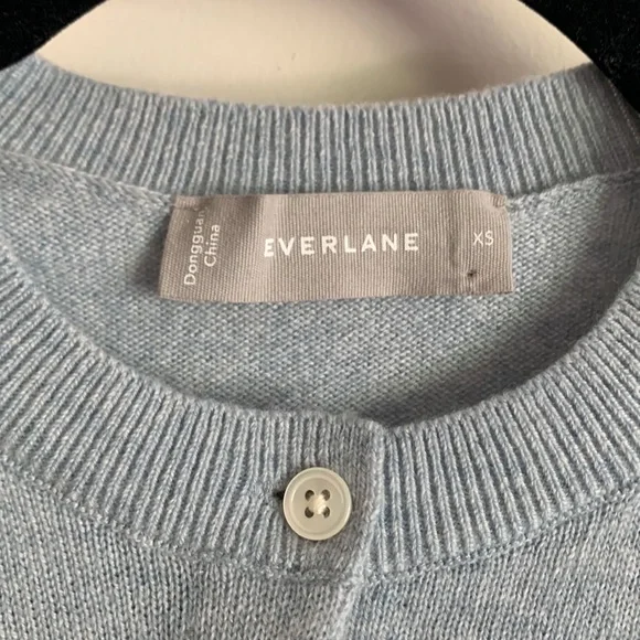 Baby blue cashmere Everlane cardigan - Picture 2 of 4